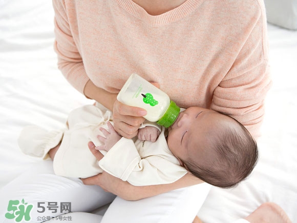 寶寶頭型是睡出來的嗎？寶寶頭型矯正最佳時間