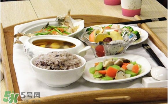 產(chǎn)后一周吃什么好？產(chǎn)后一周食譜