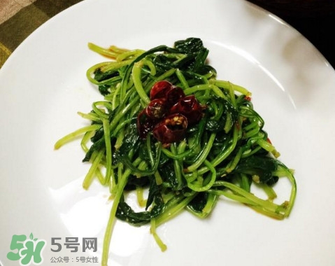 蘿卜纓要焯水嗎？蘿卜纓不能和什么一起吃