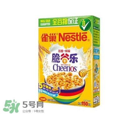 雀巢脆谷樂是膨化食品嗎？雀巢脆谷樂可以干吃嗎