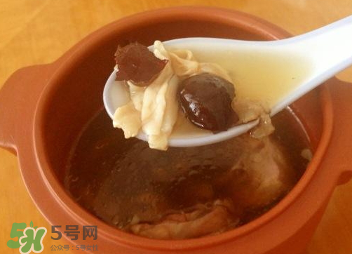 魚膠和什么一起燉最好？
