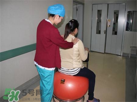 分娩球什么時候開始用？分娩球的作用