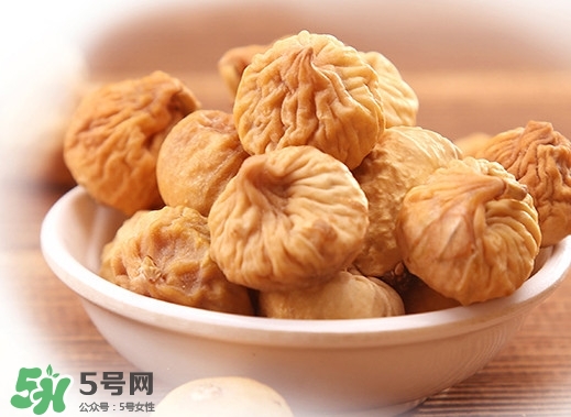 無花果干可以空腹吃嗎？無花果干泡水喝有什么功效