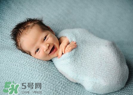 勒博耶分娩法的具體步驟是什么？勒博耶分娩法有哪些優(yōu)點(diǎn)？