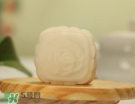 月餅皮可以加水嗎？月餅皮為什么不能放水？