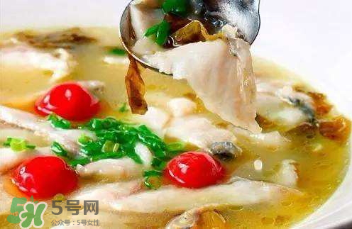 酸菜魚(yú)可以放什么配菜？酸菜魚(yú)放什么菜好吃？