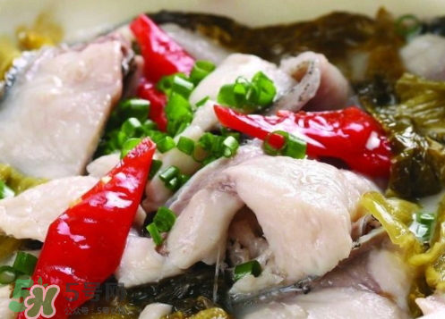 酸菜魚(yú)可以放什么配菜？酸菜魚(yú)放什么菜好吃？