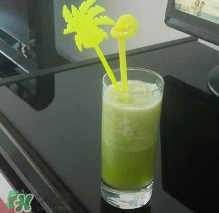 芹菜和什么榨汁好喝？芹菜榨汁需要煮熟嗎？