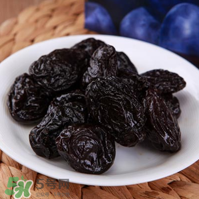 西梅干真的能解決便秘嗎？西梅干怎么吃治便秘？