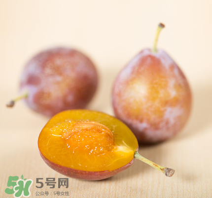 西梅吃多了上火嗎？西梅吃多了會(huì)拉肚子嗎？