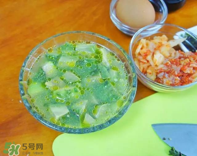 牛油果沙拉怎么做？牛油果沙拉用什么醬？