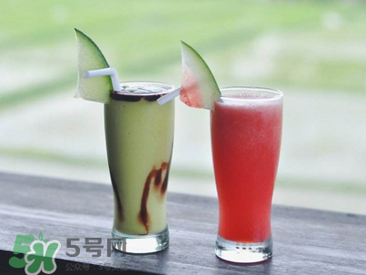 牛油果果汁可以放多久？牛油果果汁隔夜了還能吃嗎？