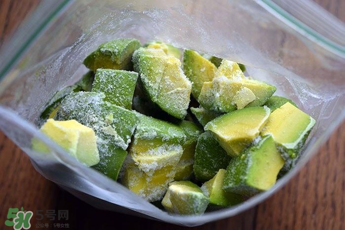 牛油果隔夜了還能吃嗎？牛油果可以冷凍保存嗎？