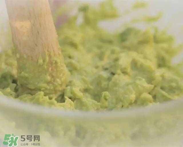 牛油果沙拉怎么做？牛油果沙拉用什么醬？
