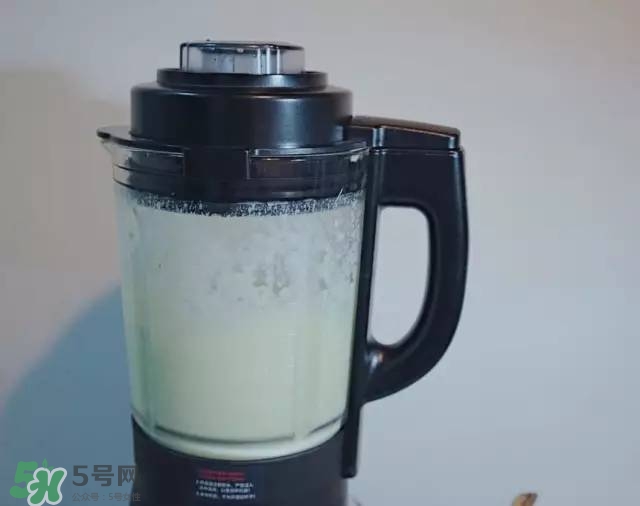 牛油果沙拉怎么做？牛油果沙拉用什么醬？