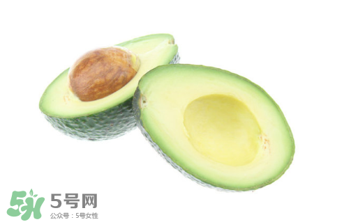 寶寶吃牛油果要蒸熟嗎？寶寶吃牛油果會(huì)便秘嗎？
