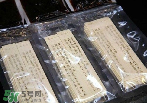 詩經(jīng)面條怎么印上去的？經(jīng)書面條字如何打印