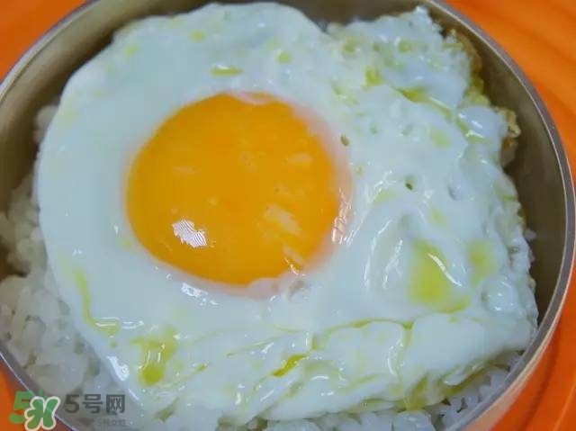 牛油果沙拉怎么做？牛油果沙拉用什么醬？