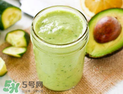 牛油果果汁可以放多久？牛油果果汁隔夜了還能吃嗎？