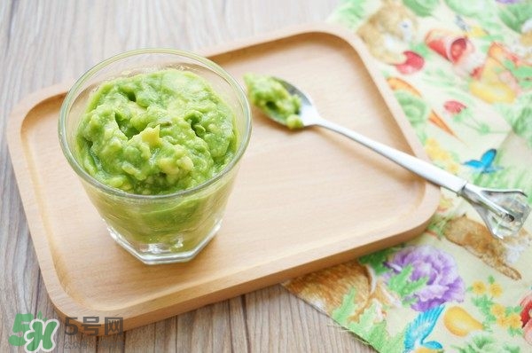 牛油果切開黑了能吃嗎？牛油果為什么會有黑點？