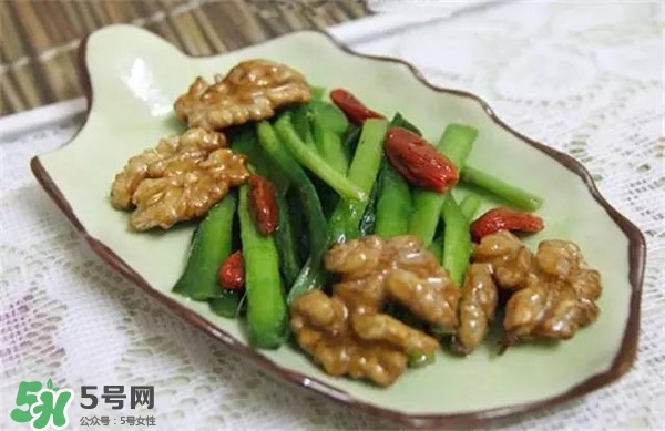 新鮮核桃怎么吃？新鮮核桃怎么給寶寶吃？