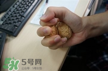 核桃怎么挑選好壞？怎么辨別核桃的好壞？