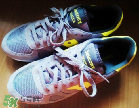 saucony一般多少錢(qián)？索康尼和亞瑟士哪個(gè)好？