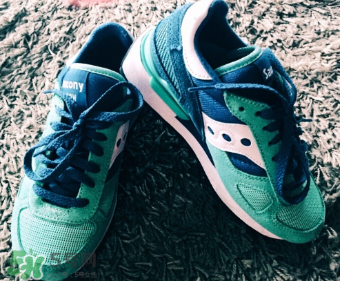 saucony一般多少錢(qián)？索康尼和亞瑟士哪個(gè)好？