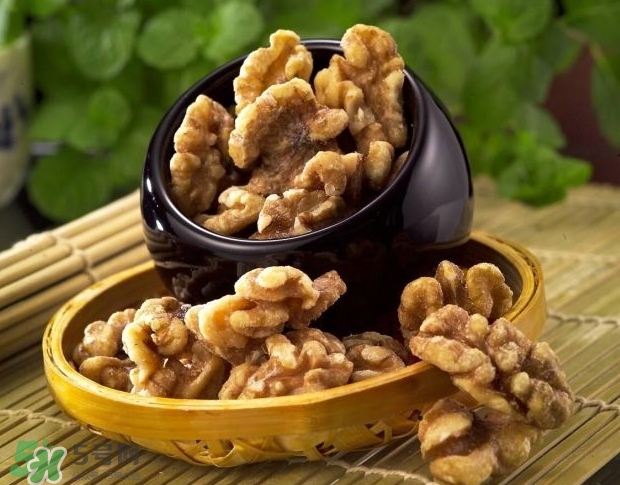 核桃磨成粉還有營(yíng)養(yǎng)嗎？核桃粉和核桃哪個(gè)更好？