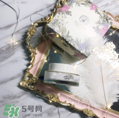阿芙素顏霜要卸妝嗎？