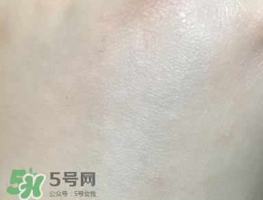 阿芙素顏霜要卸妝嗎？