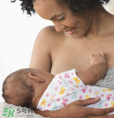 寶寶突然不吃母乳了怎么回事？寶寶不吃母乳是為什么？