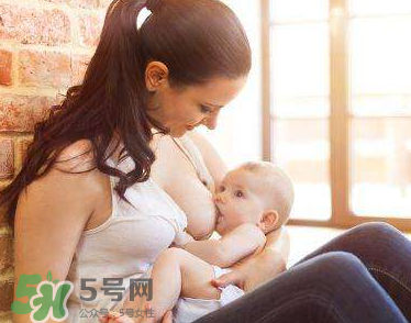 寶寶突然不吃母乳了怎么回事？寶寶不吃母乳是為什么？