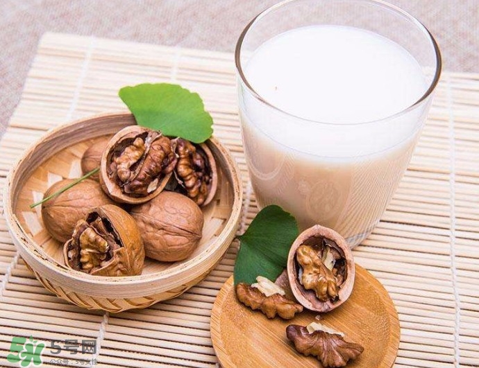 核桃粉寶寶可以吃嗎？寶寶幾個月可以吃？