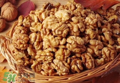 核桃磨成粉還有營(yíng)養(yǎng)嗎？核桃粉和核桃哪個(gè)更好？