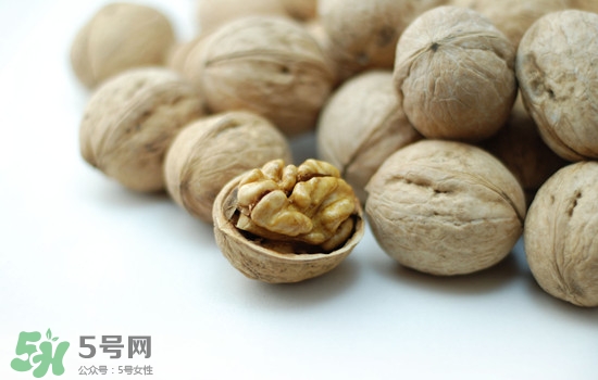 長期吃核桃有副作用嗎？核桃的副作用很大嗎？
