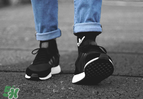 adidas iniki runner boost酷黑配色上腳效果怎么樣？
