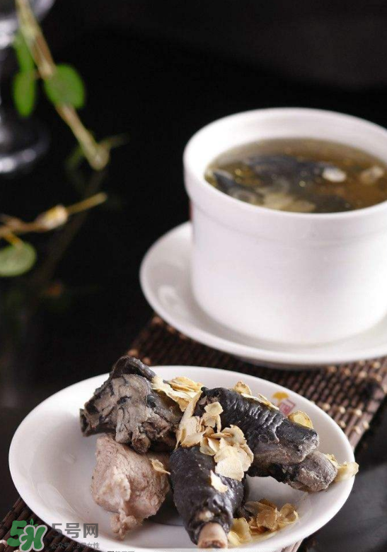 花旗參烏雞湯經(jīng)期可以喝嗎？