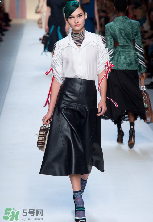 fendi2018春夏系列怎么樣_好看嗎_款式有哪些？