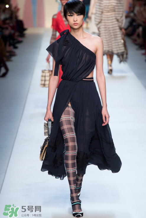 fendi2018春夏系列怎么樣_好看嗎_款式有哪些？