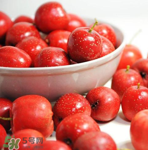 山楂和蜂蜜能一起沖水喝嗎？