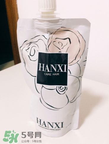 護(hù)發(fā)素和潤(rùn)發(fā)乳的區(qū)別？潤(rùn)發(fā)乳是護(hù)發(fā)素嗎