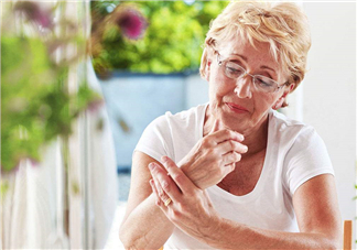 風(fēng)濕要怎么調(diào)理？風(fēng)濕要吃什么食物調(diào)養(yǎng)？