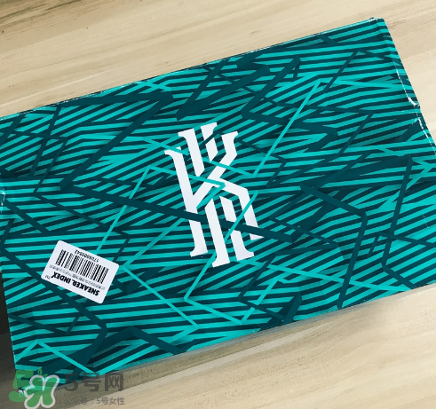 nike kyrie3 mamba mentality怎么樣？歐文3李小龍配色開(kāi)箱測(cè)評(píng)