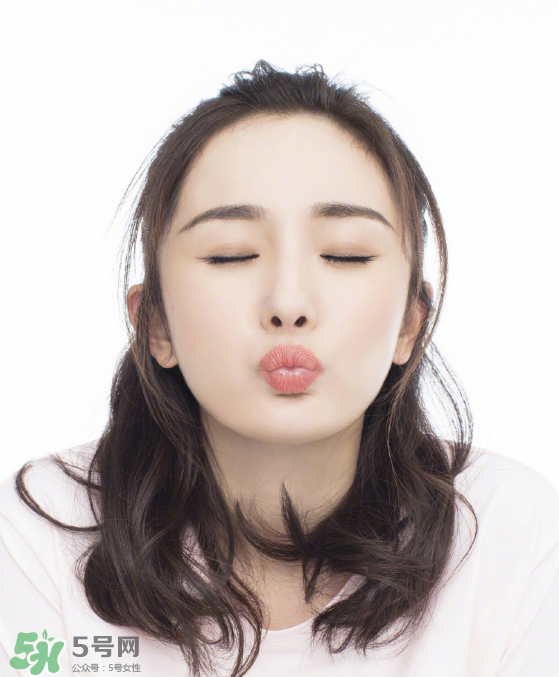 墊下巴會(huì)顯得臉小嗎？墊下巴會(huì)一直婆婆嘴嗎？
