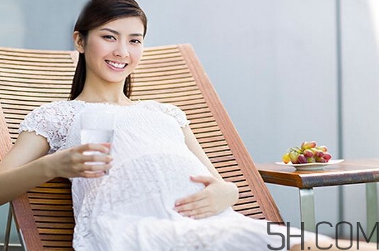羊水指數(shù)正常范圍是多少？羊水過(guò)少的診斷標(biāo)準(zhǔn) 
