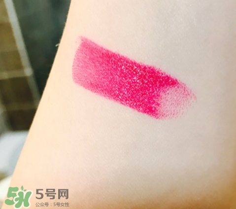 蘭蔻菁純唇膏小紅色是什么顏色？蘭蔻小紅色好看嗎