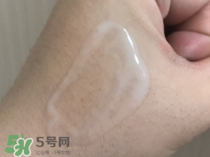 olay臻粹系列小臉精華多少錢？olay小臉精華適合年齡