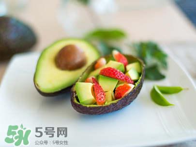 牛油果硬得能吃嗎？孕婦吃牛油果注意事項(xiàng)