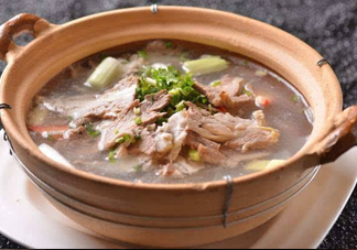 牛骨頭湯要放哪些食材？牛骨頭湯要煮多長(zhǎng)時(shí)間